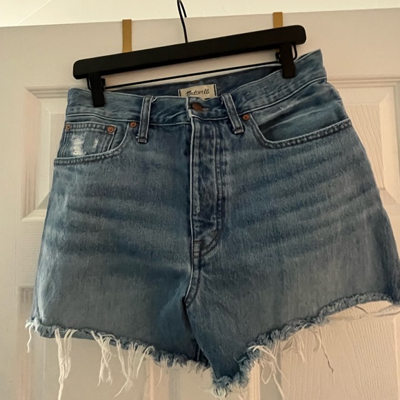 Madewell Relaxed Mid-Length Denim Shorts - Picture 1 of 3